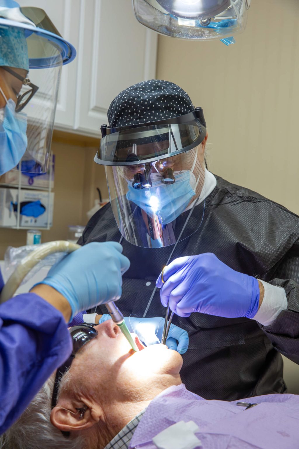 Tooth Extraction in Tustin, CA - Dr. Mark Kramer